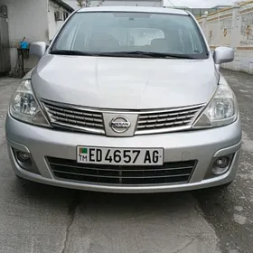 Nissan Versa 2010