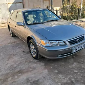 Toyota Camry 2000