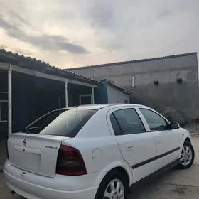 Opel Astra 2003