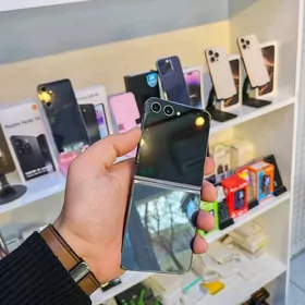 samsung Z flip 5 8/256gb