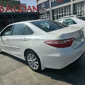 Toyota Camry 2015