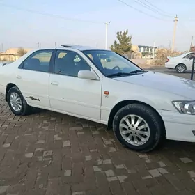 Toyota Camry 2000