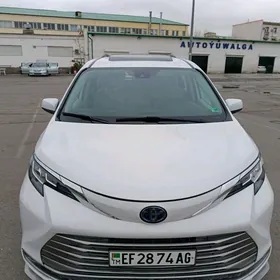 Toyota Sienna 2021