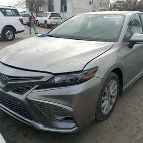 Toyota Camry 2022