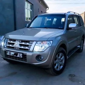 Mitsubishi Pajero 2013