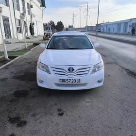 Toyota Camry 2010