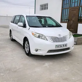 Toyota Sienna 2010