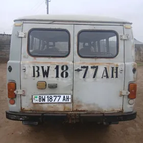 UAZ 469 2000