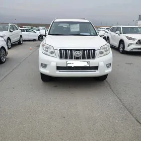 Toyota Land Cruiser Prado 2013