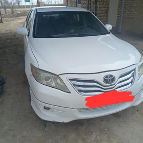 Toyota Camry 2011