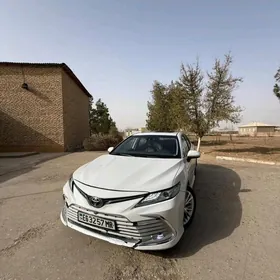 Toyota Camry 2020