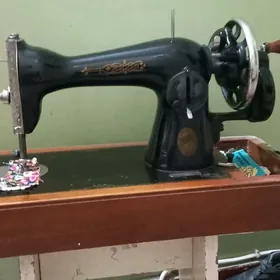 Швейная машинка Подольская