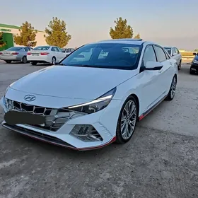 Hyundai Elantra 2022