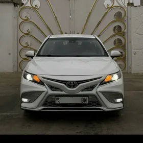 Toyota Camry 2022