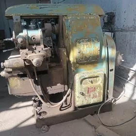 Tokarny Frezerni stanok