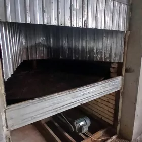 Buhanka çöregini öndürýän enjamlaryň toplumy