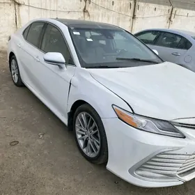 Toyota Camry 2022
