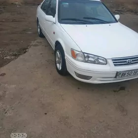 Toyota Camry 2000
