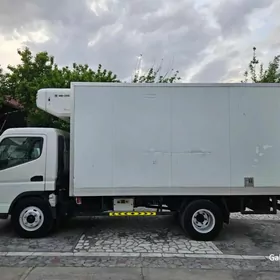Mitsubishi Canter 2010