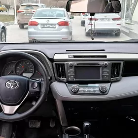 Toyota RAV4 2015