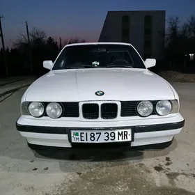 BMW 525 1990