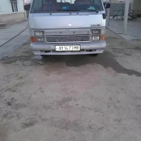 Toyota Hiace 1988