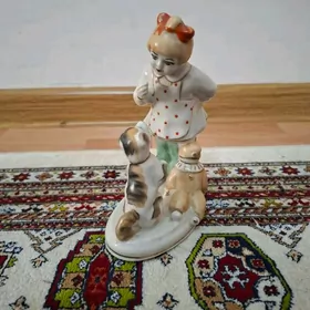 Статуэтки Фарфоровый