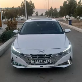 Hyundai Elantra 2023