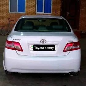 Toyota Camry 2010