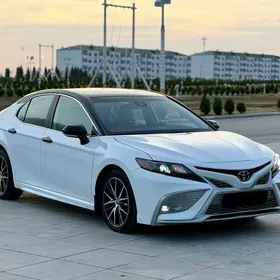 Toyota Camry 2023