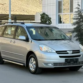 Toyota Sienna 2005