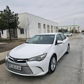 Toyota Camry 2017