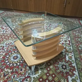 Журнальный столик