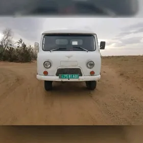 UAZ 452 1989
