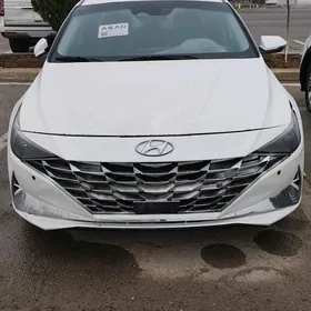 Hyundai Elantra 2023