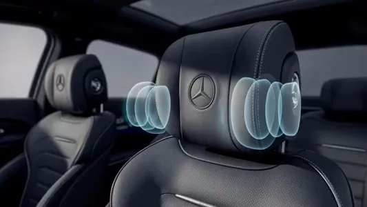 Больше никаких укачиваний: Mercedes запатентовал новую систему против тошноты в авто