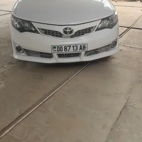 Toyota Camry 2013