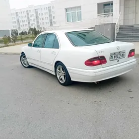 Mercedes-Benz E320 2000