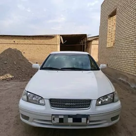 Toyota Camry 2000