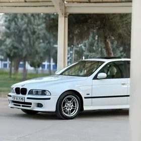 BMW E39 2000