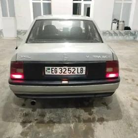Opel Vectra 1990