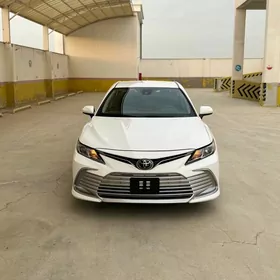 Toyota Camry 2022