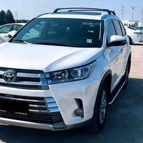 Toyota Highlander 2019