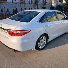 Toyota Camry 2017