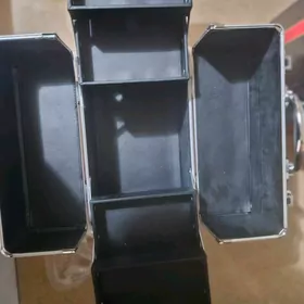 Kosmetika üçin keýs. Кейс