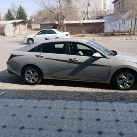 Hyundai Elantra 2021