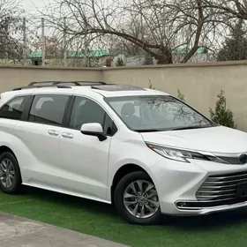 Toyota Sienna 2022