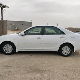 Toyota Camry 2004