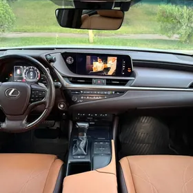 Lexus ES 350 2019