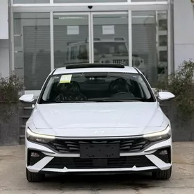 Hyundai Elantra 2025